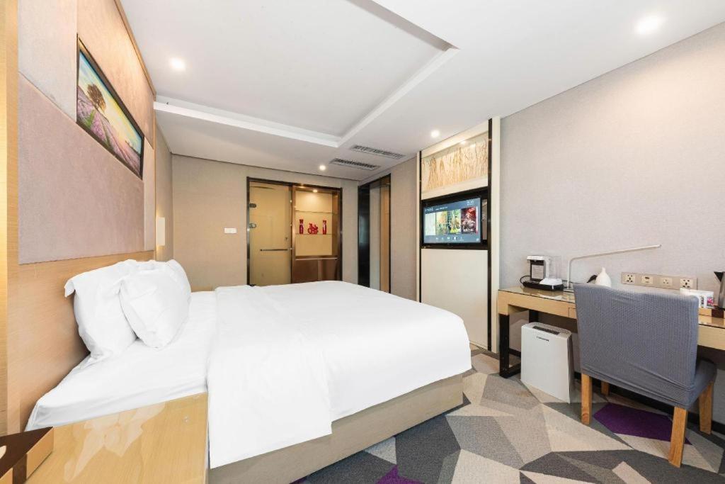 Lavande Hotel Nanchang Ai XI Hu Subway East Station Branch Esterno foto